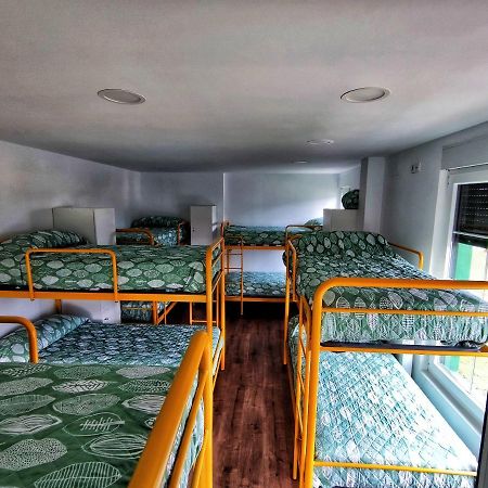 Albergue De Santullan カストロ・ウルディアレス エクステリア 写真